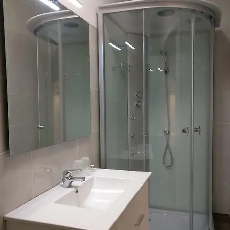 בית הארחה Museum House 3*